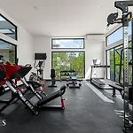 Espacioso Loft c/vista al Jardin | Piscina | GYM