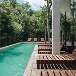 8Br Two-Villa Compound With Four Pools