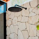 Muunek By Land Boutique