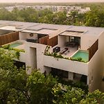 Deluxe 6Br Double Penthouse With 2 Private Roof Pools