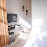 Top Level Studio With Minifridge Microwave And Splash Pool