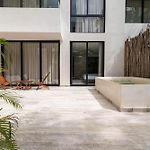 2Br Plunge Pool, Rooftop Pool, Gym, Kids Playroom