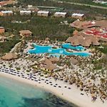 Grand Palladium Riviera Resort And Spa