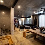 Design Luxury 12Br Trio Villas, 6 Private Pools & 3 Rooftops, 32 Pax, Near Beach