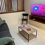 Jungle Gem With Swim-Up Pool & Easy Paved Access