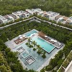 Mistiq Luxury Getaway