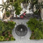 Mistiq Luxury Getaway