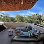 Charming Boutique Condo Jungle Views Private Pool