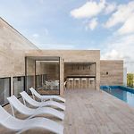 Brand New Studio With King Bed And Rooftop Pool