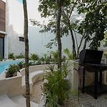 Divine House With Private Roof And Pool Only 1Km From The Beach