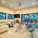 Villa Alux, La Veleta