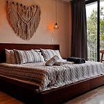 Meraki Luxury Condo By Marea