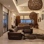 Villa Amalia 5 Bdr W Private Pool In Aldea Zama