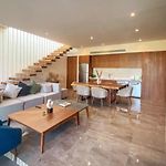 Luxury Penthouse With Rooftop And Private Sky-Pool