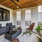 3 Bedroom Penthouse With Private Pool & Sunset Terrace