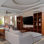 9Br Luxury Villas Aldea Zama, Private Pools & Gym!