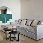 Upscale Condo Perfect Location