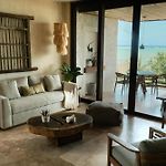 Kaoba Oceanfront Residences