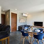 Casa Baay - Private 17 Bedroom House, 34 Pax, Rooftop And Pool + Concierge