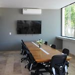 Spacious Condo With Rooftop Pool, Gym, Coworking And Cinema