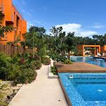 Luxury Penthouse, Private Pool, King Suites