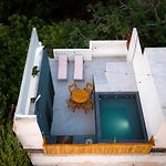 Two Level Penthouse W Rooftop Pool And Sunset