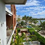 Beachfront 3Br Escape With Rooftop Sea Tankah Bay