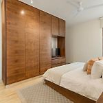205 Perfect Location 3 Bedrooms Apartment