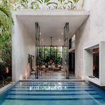 Shalva & Aviv Iconic Tulum Villas 200M Apart