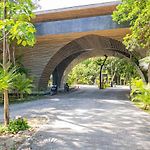 Essentia Luxury Jungle 2Br With Private Pool