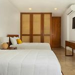 Relaxing 2Br Condo Omara With Direct Pool Access