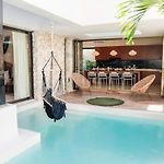 Huge 10Br Luxury Villa Complex With Private Pool & Serene Setting