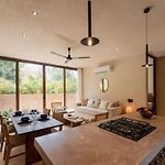 Stylish 2Br Jungle Retreat With Plunge Pool & Rooftop
