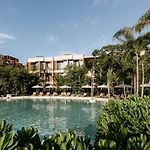 Aflora Quartz Loft Beach Club Access