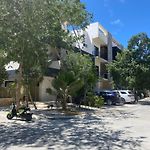 Great 3 Bedroom Apartment And Private Pool