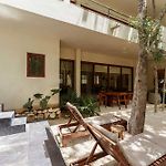 Stylish Ground-Floor 3Br Haven With Luxe Plunge Pool