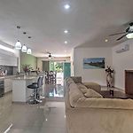Casa Esmeralda W/ Pool Access & Furnished Patio!
