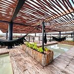Gated 2Br Apartment With Rooftop Pool