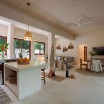 Stylish Ground-Floor 3Br Haven With Luxe Plunge Pool