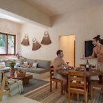 Stylish Ground-Floor 3Br Haven With Luxe Plunge Pool