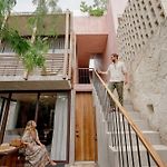 Modern 3Br Villa With 2 Pools & Rooftop Lounge