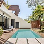 Enchanting 4Br Villaδ Pool& Rooftopδprime Location