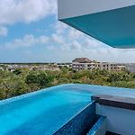 2 Bdr Penthouse, Private Pool, Rooftop And Gym