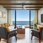 Beachfront 2Br Condo, Private Pool & Tankah Bay