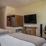 Private Pool Paradise In Aldea Zama 2Br