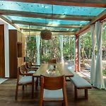 Private Jungle Villa With Full Kitchen & Pool Access