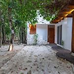 Private Jungle Villa With Full Kitchen & Pool Access