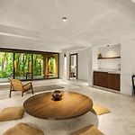 Tree House Tulum - Beach Access - Villa