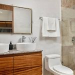 Narai 2Br Rooftop Pool & Jacuzzi