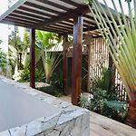 New! Yaxxlum 2Br, Pool, Jacuzzi Hotube Heushaven
